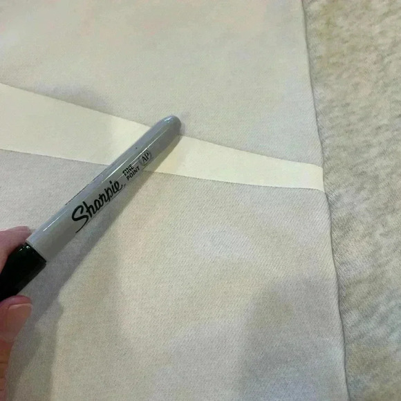 ✨Nike Dri-Fit Tri Color Swoosh Sweatshirt White/Gray Black Size Small crewneck - Picture 5 of 9